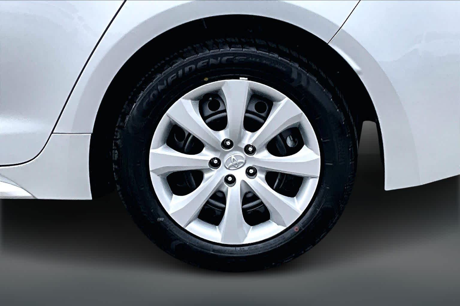 Thumbnail: 2024 Toyota Corolla - 34