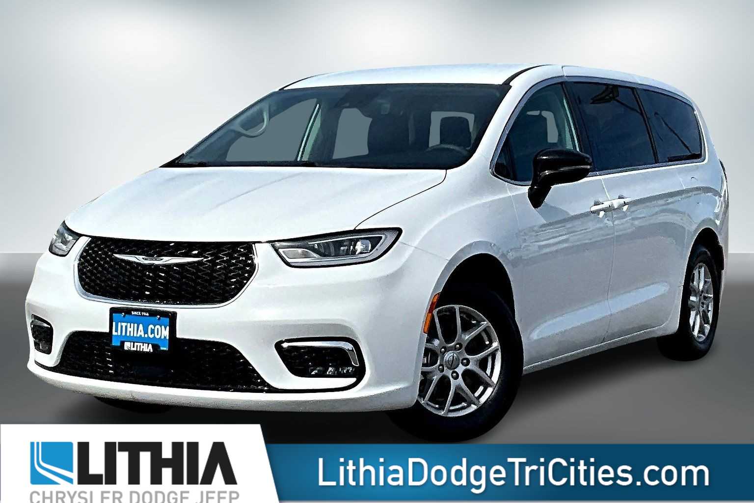 Thumbnail: 2024 Chrysler Pacifica - 1