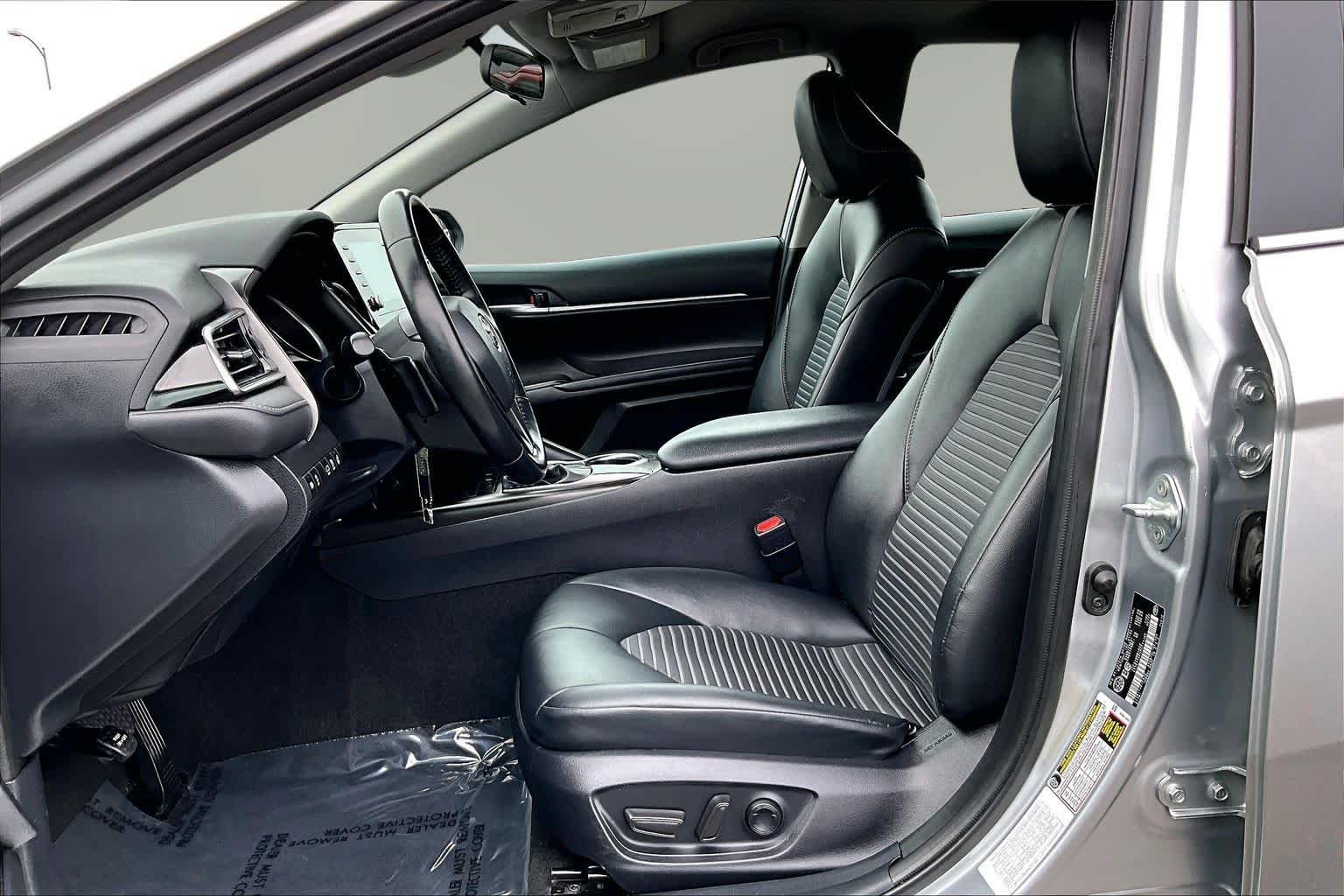 Thumbnail: 2023 Toyota Camry - 11