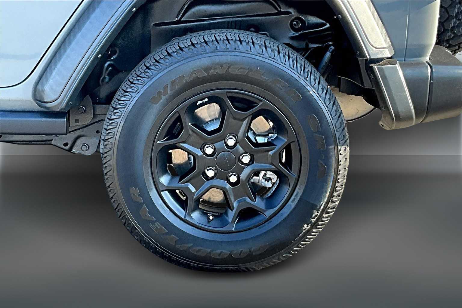 Thumbnail: 2023 Jeep Wrangler - 36