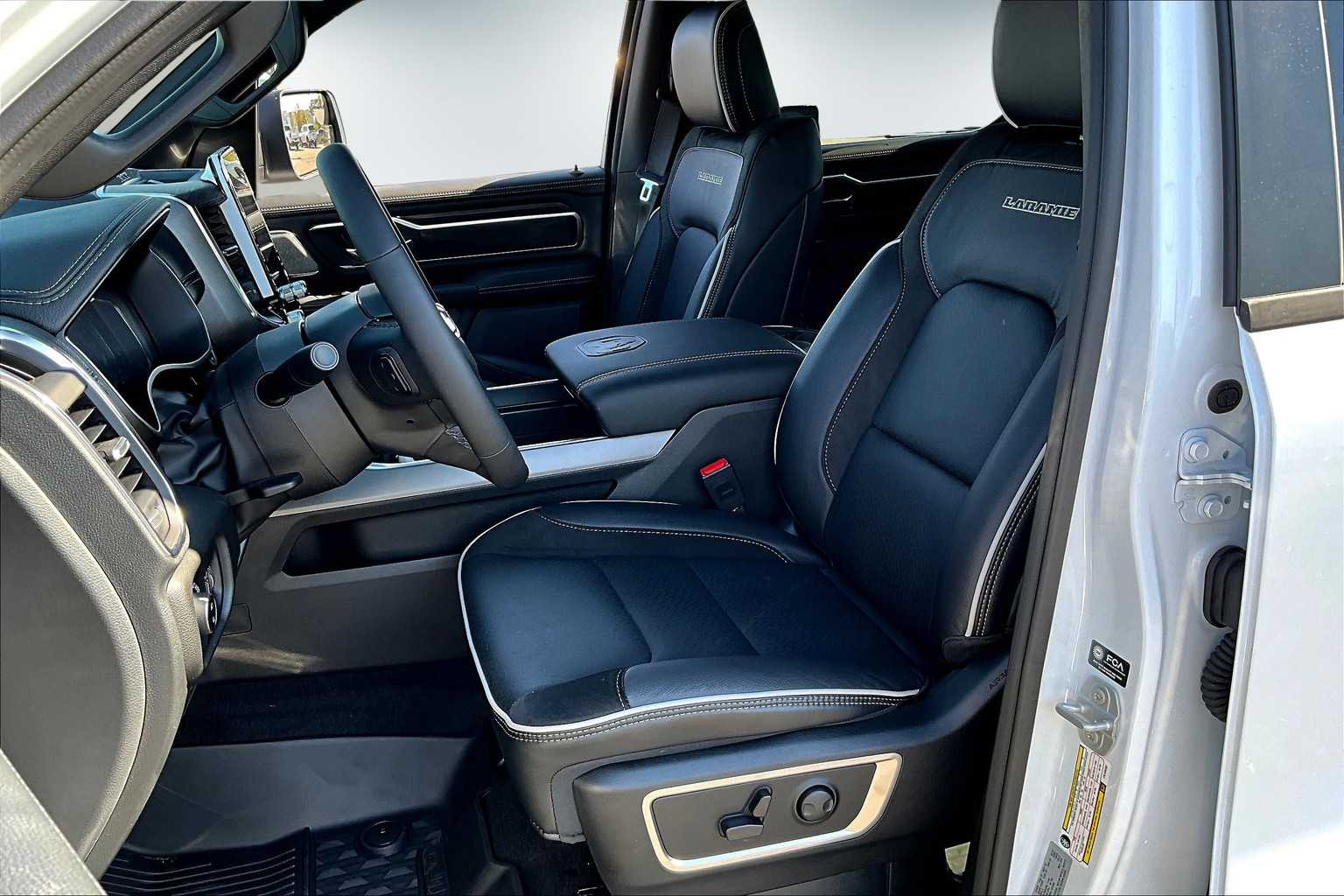 Thumbnail: 2026 RAM 1500 - 11