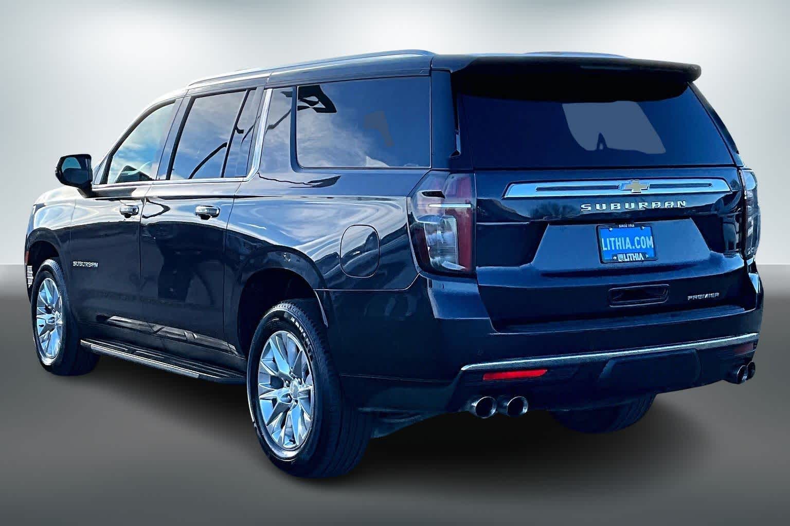 Thumbnail: 2023 Chevrolet Suburban - 4