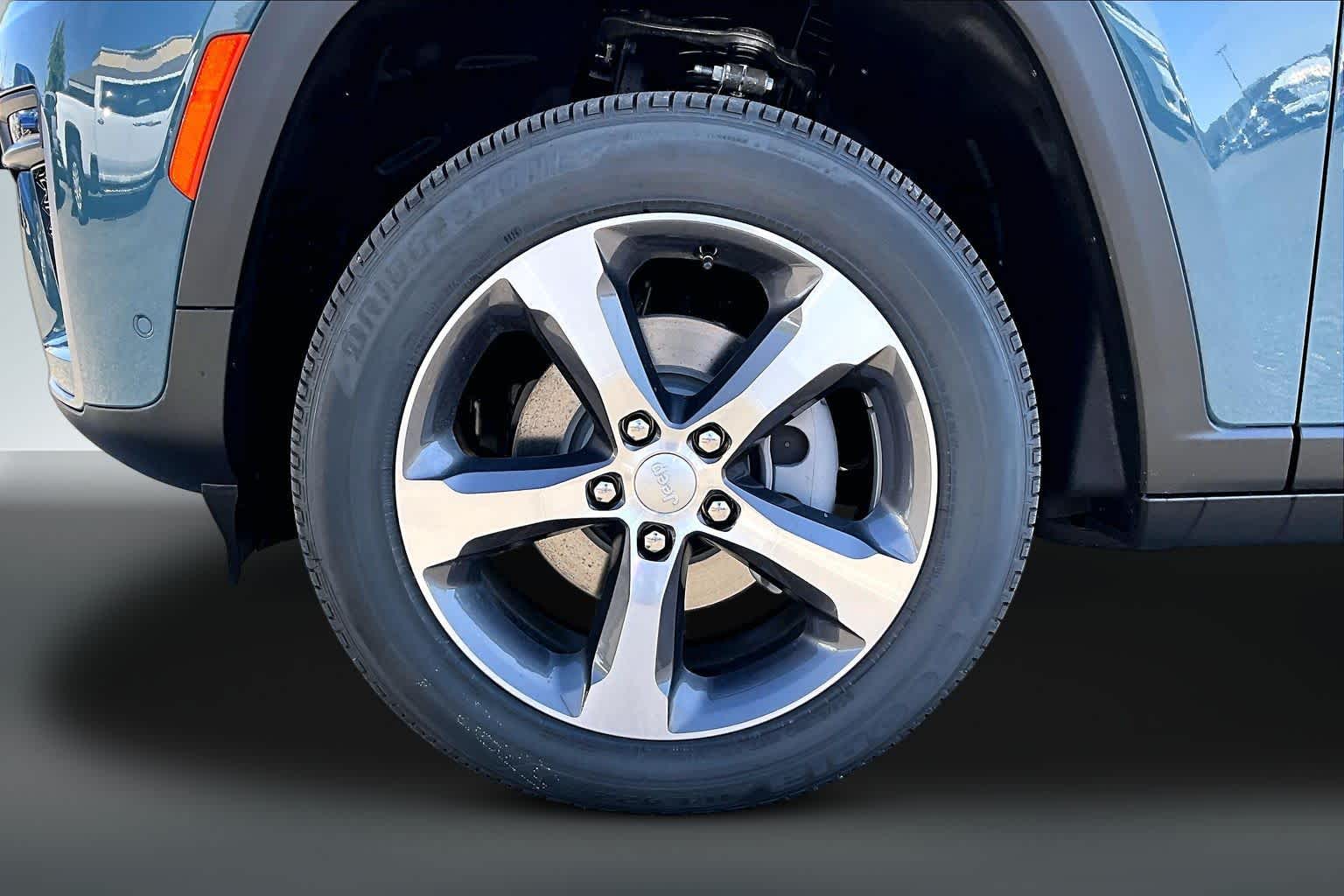 Thumbnail: 2026 Jeep Grand Cherokee - 7