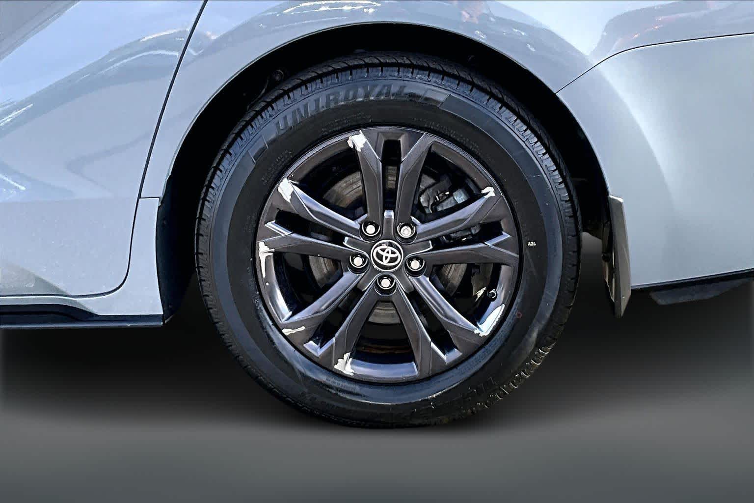 Thumbnail: 2024 Toyota Sienna - 36