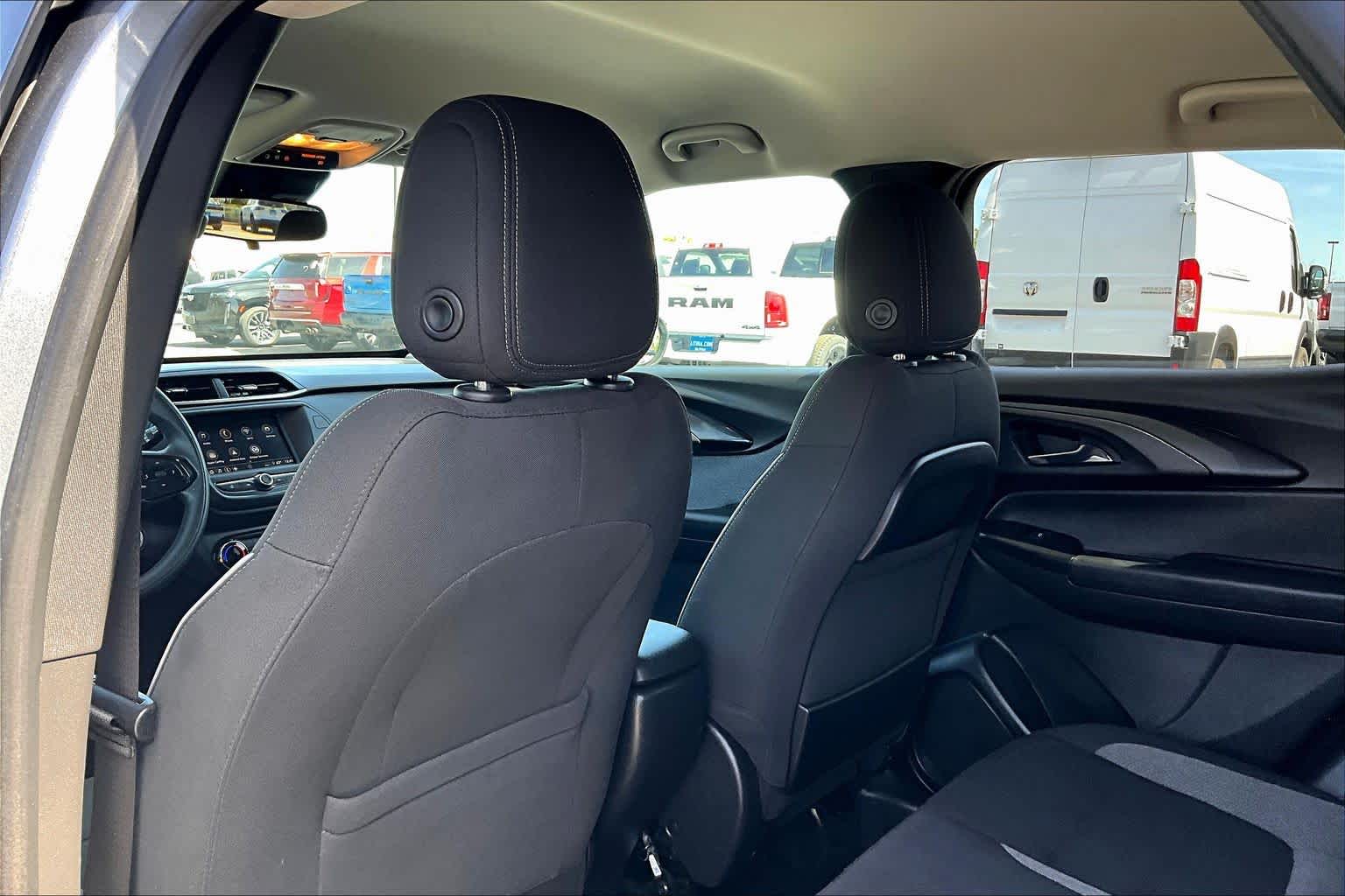 Thumbnail: 2022 Chevrolet TrailBlazer - 12