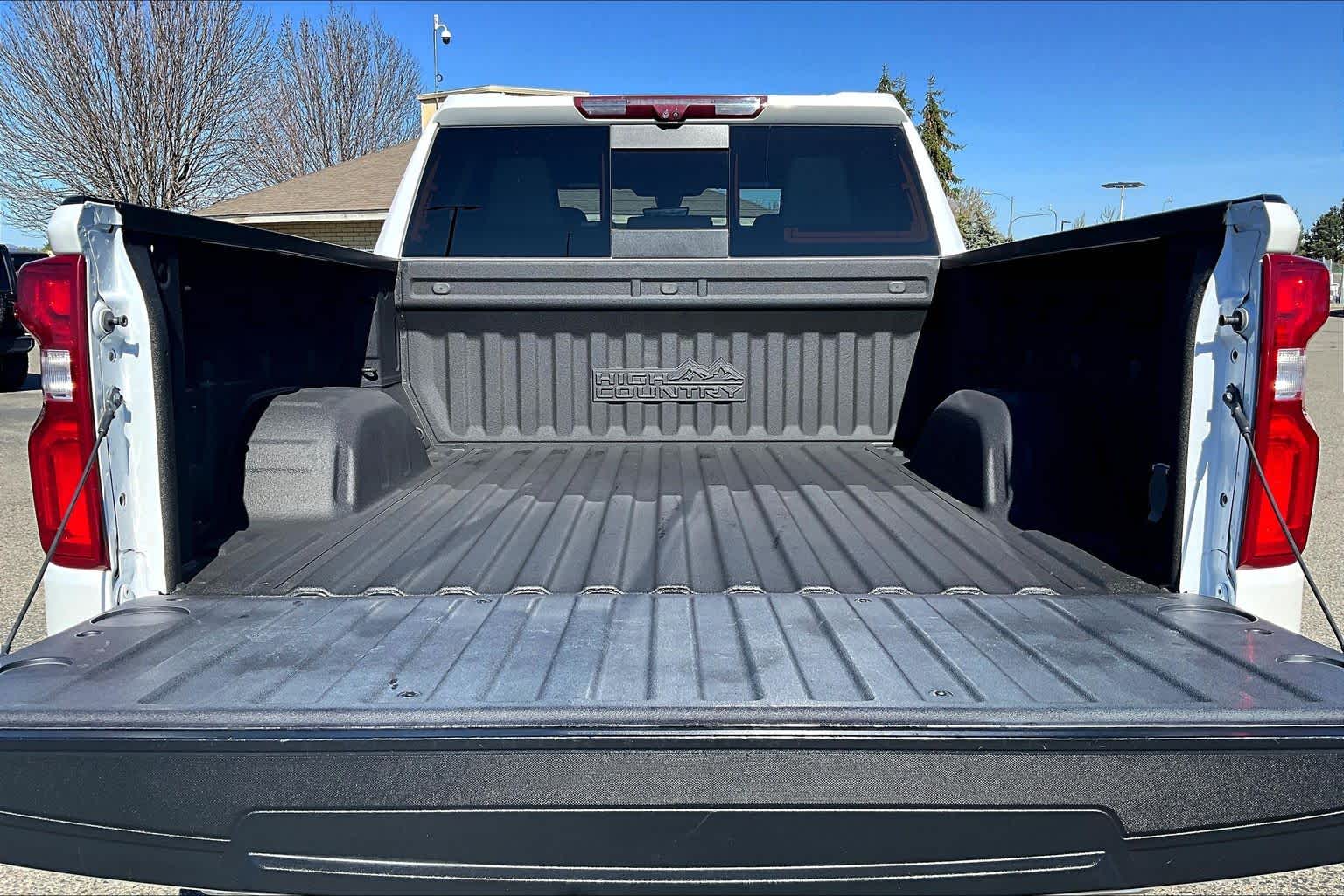 Thumbnail: 2021 Chevrolet Silverado 1500 - 17