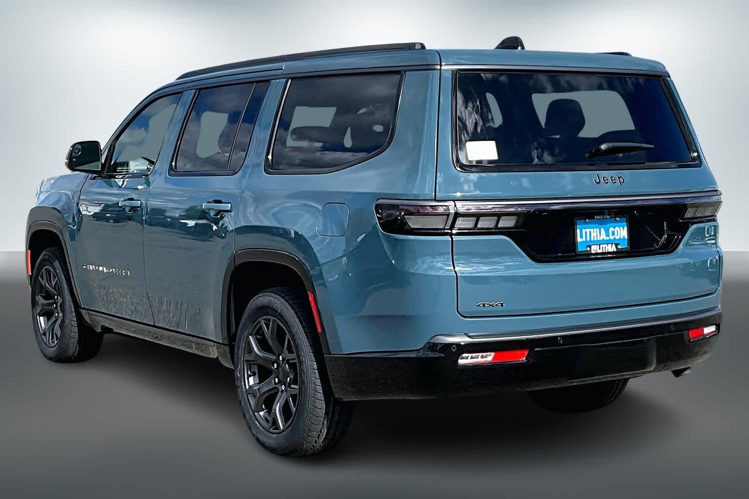 Thumbnail: 2026 Jeep Grand Wagoneer - 3