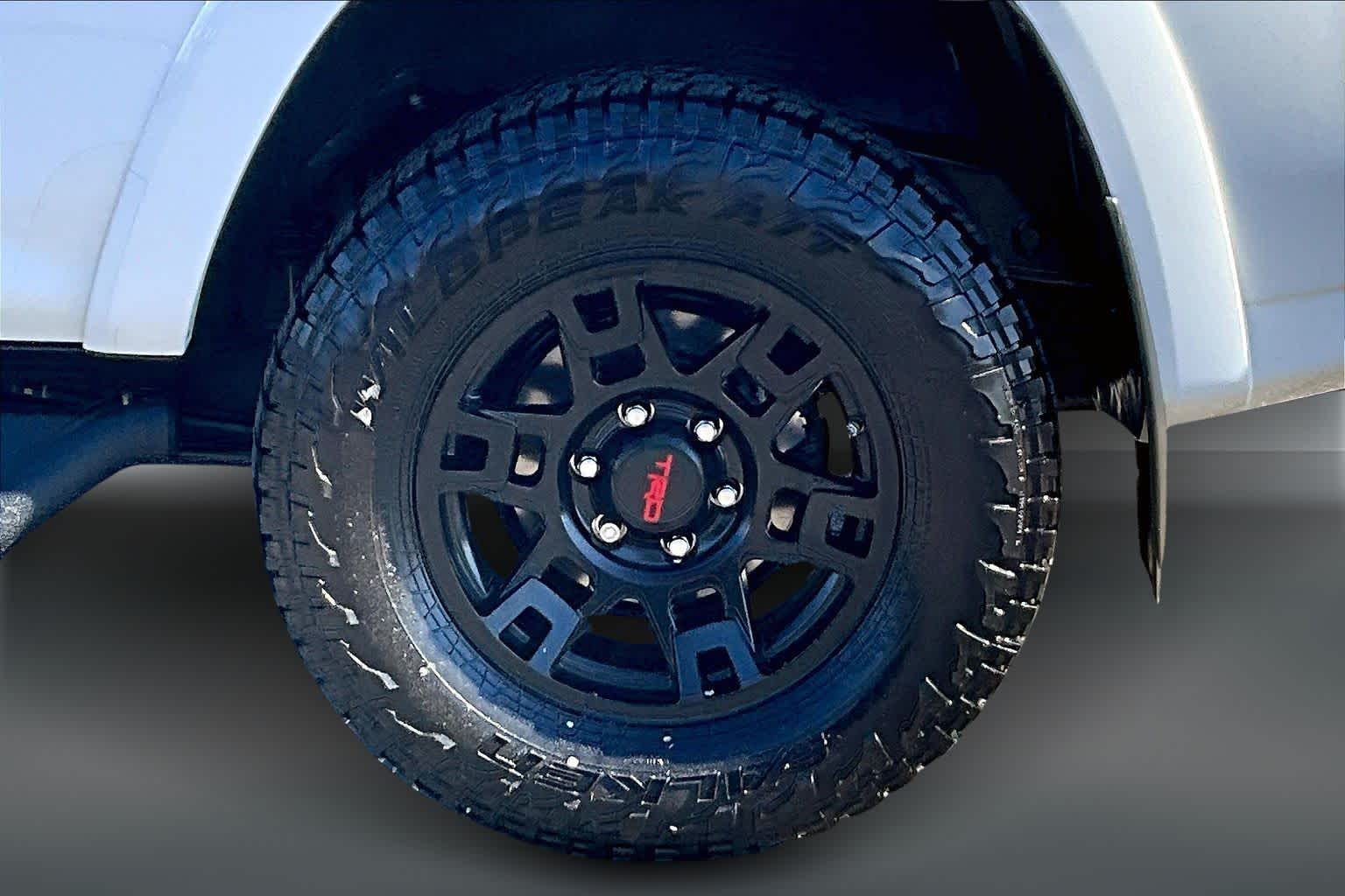 Thumbnail: 2019 Toyota 4Runner - 33