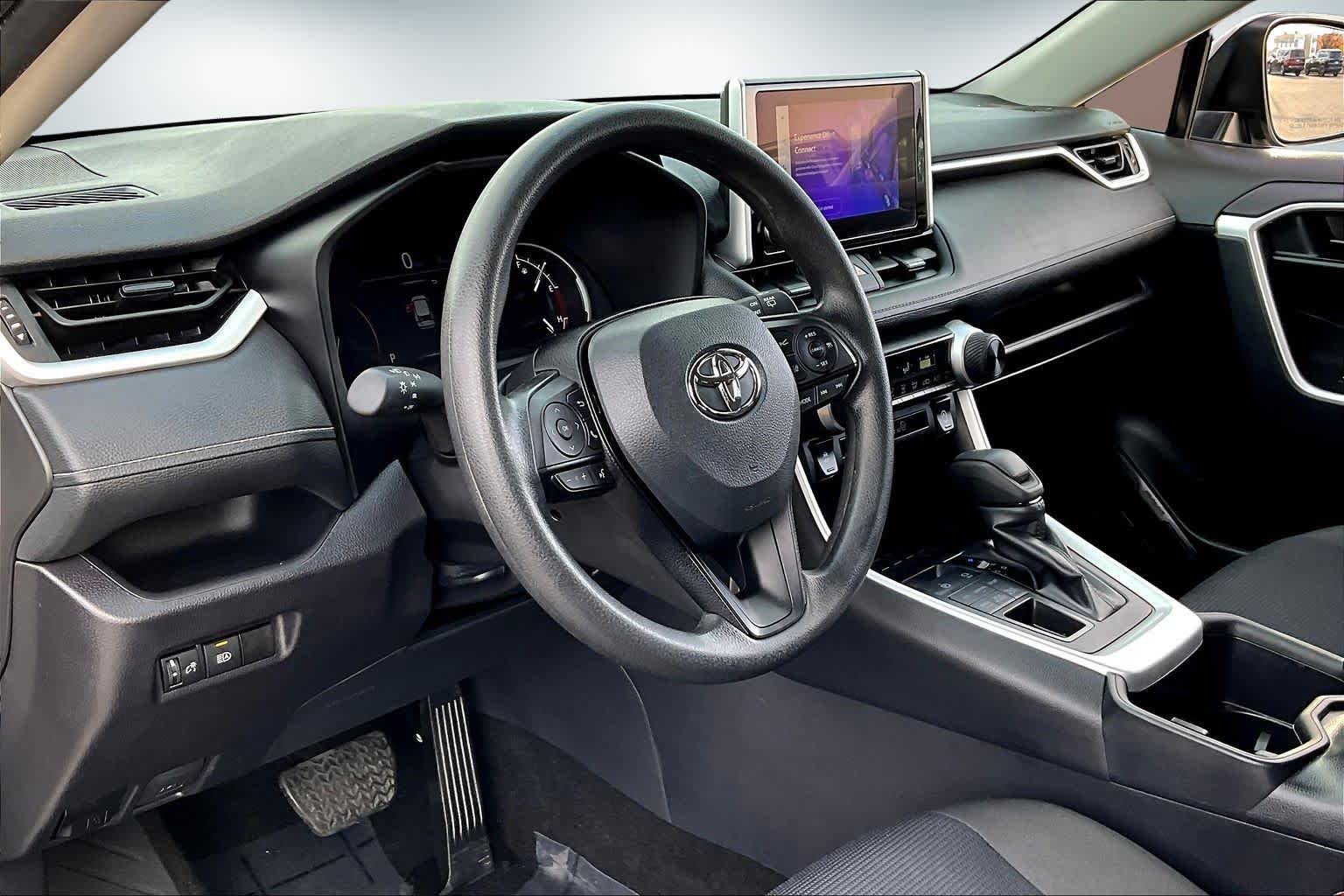 Used 2025 Toyota RAV4 LE with VIN 2T3F1RFV3SW512753 for sale in Kansas City