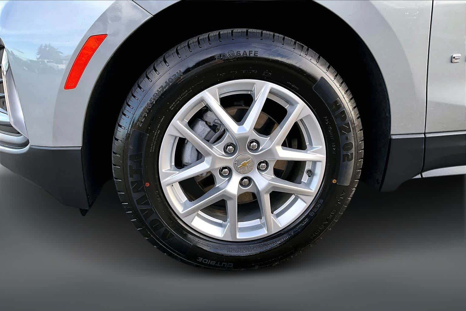 Thumbnail: 2024 Chevrolet Equinox - 8