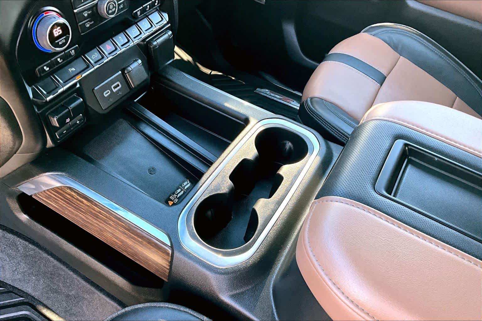 Thumbnail: 2022 Chevrolet Silverado 1500 - 16