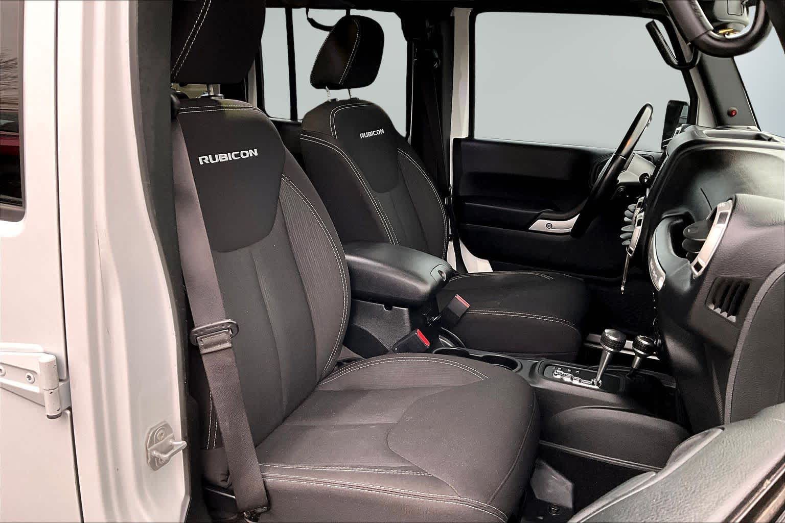 Thumbnail: 2017 Jeep Wrangler - 12