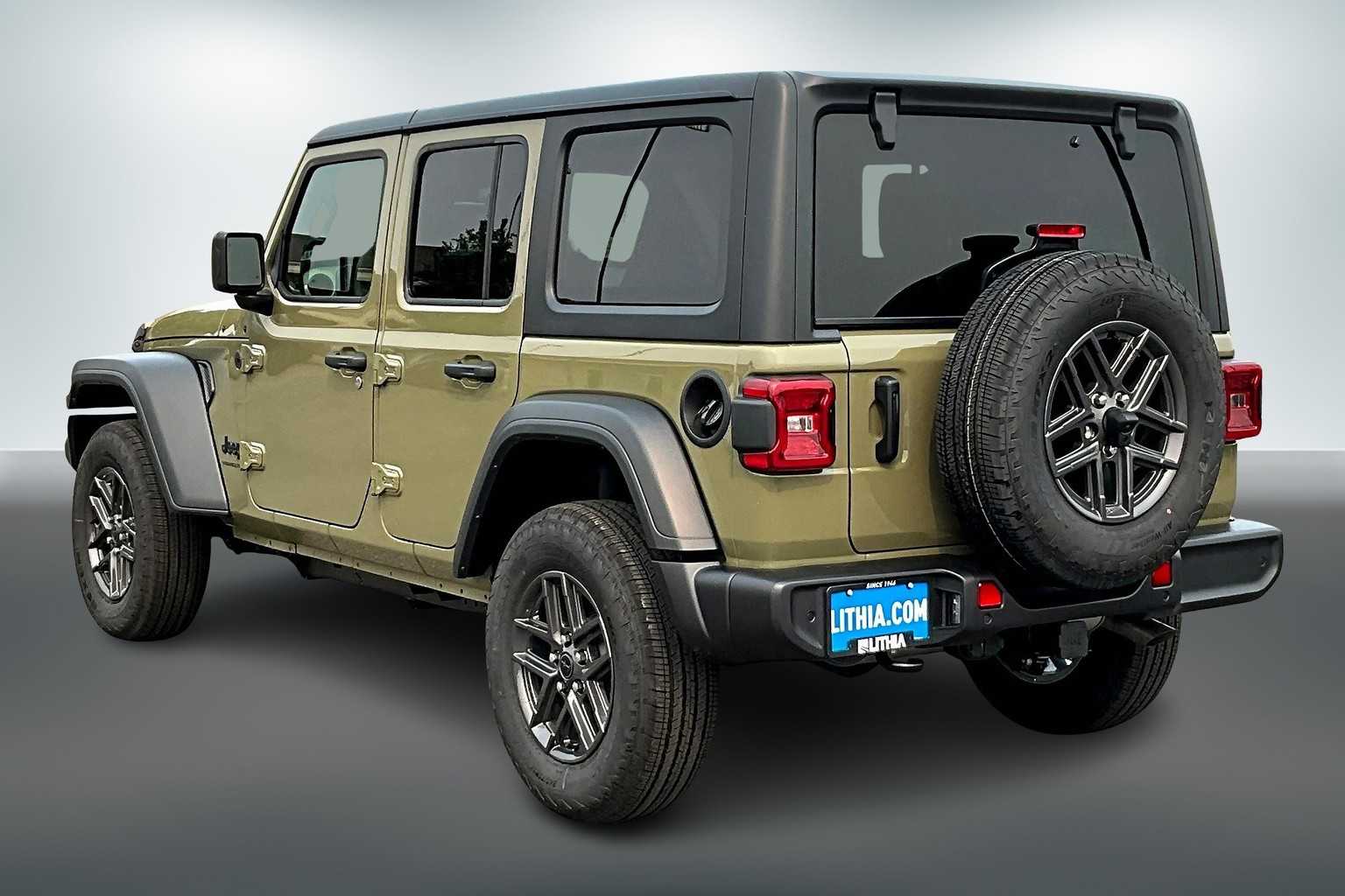 Thumbnail: 2025 Jeep Wrangler - 4
