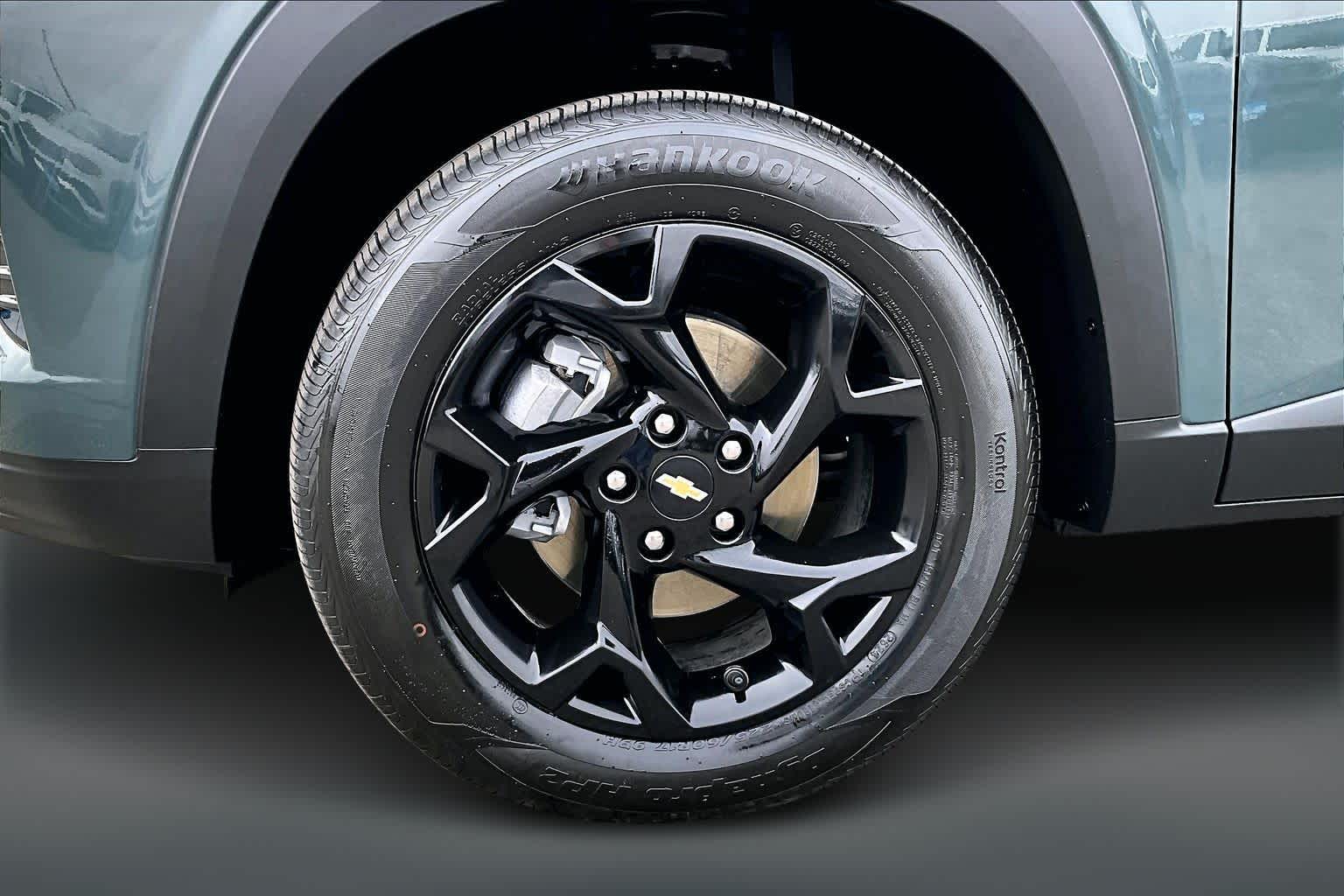 Thumbnail: 2025 Chevrolet Trax - 8