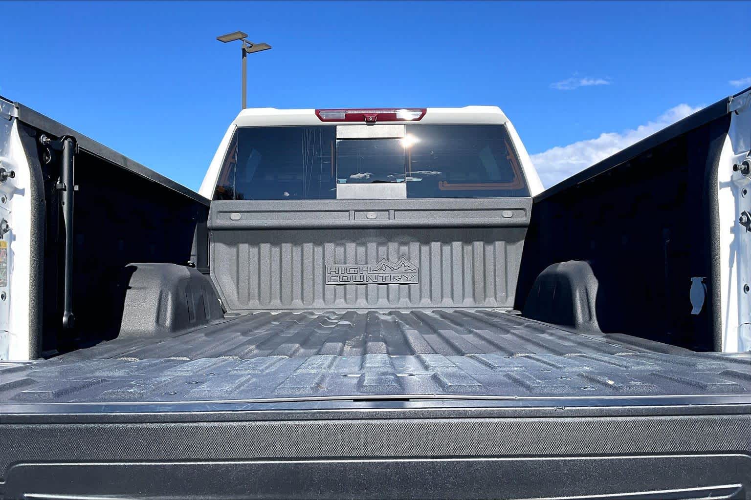 Thumbnail: 2022 Chevrolet Silverado 1500 - 18