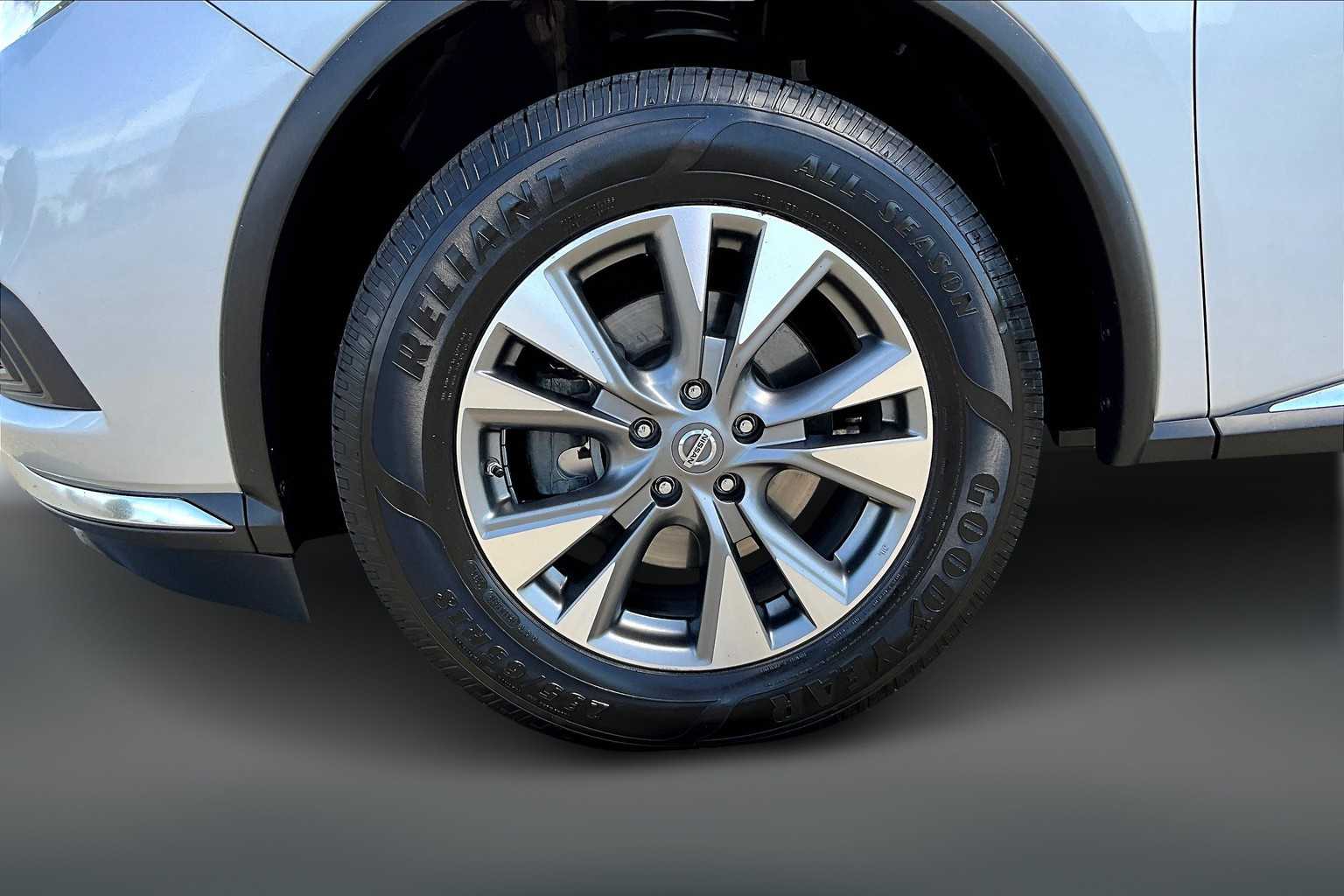 Thumbnail: 2017 Nissan Murano - 8