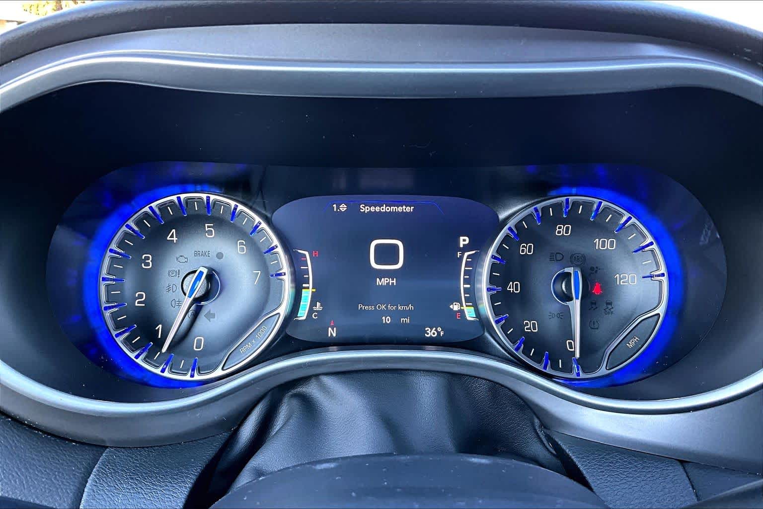 Thumbnail: 2026 Chrysler Voyager - 18