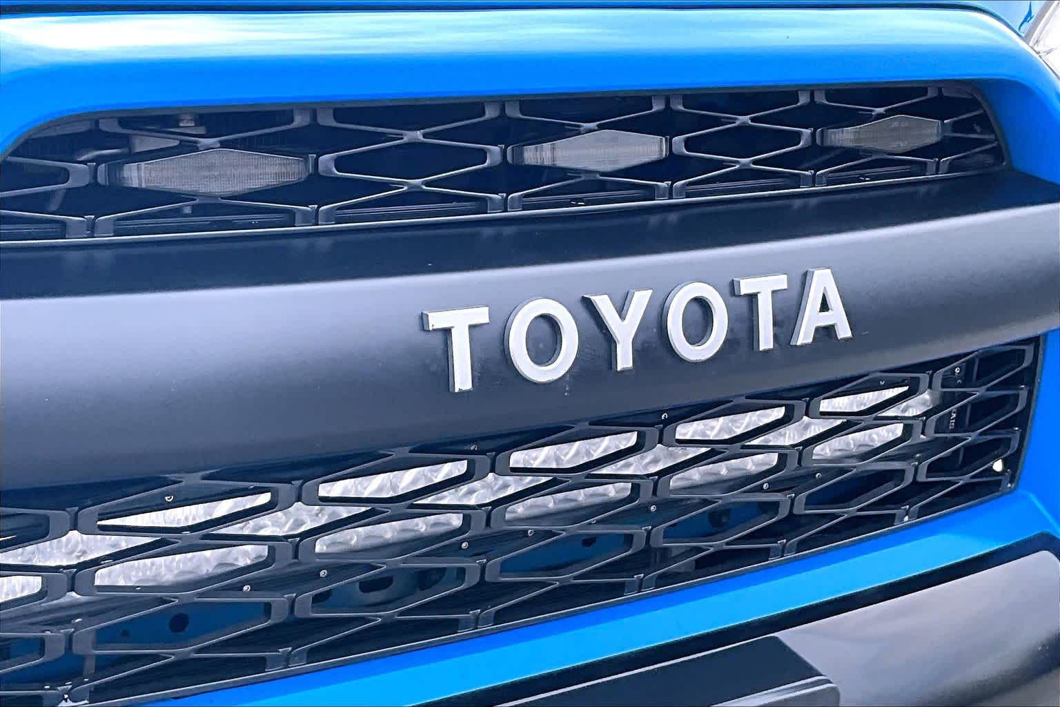 Thumbnail: 2019 Toyota 4Runner - 33