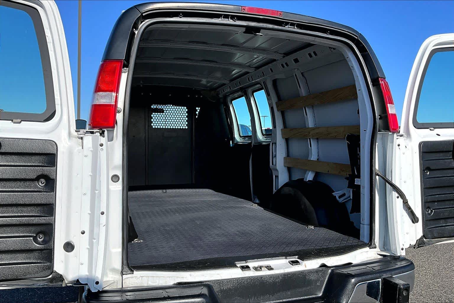 Thumbnail: 2024 Chevrolet Express - 14