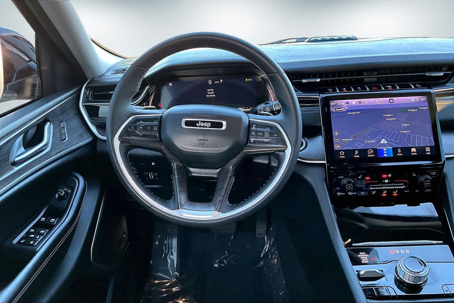 Thumbnail: 2024 Jeep Grand Cherokee - 13