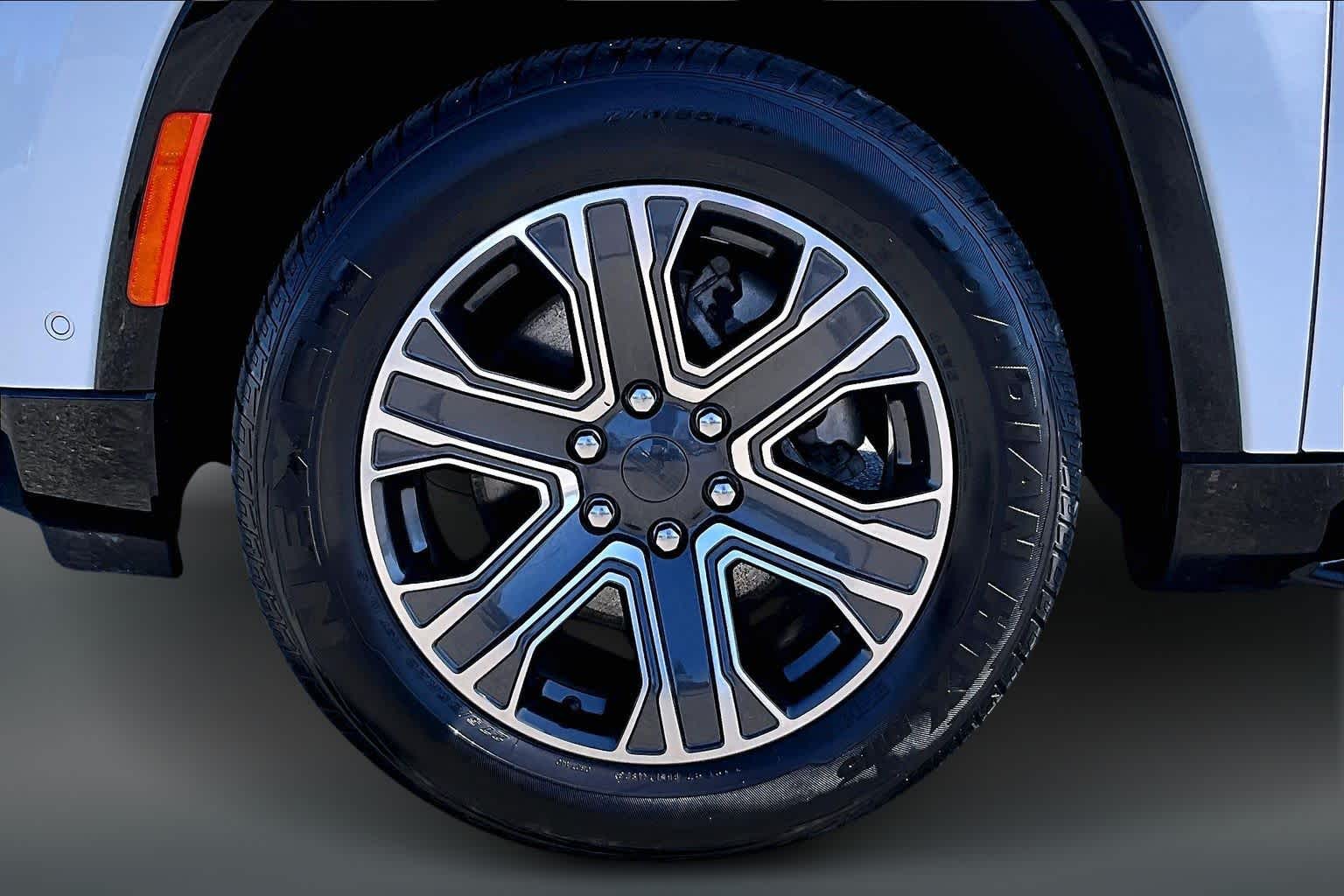 Thumbnail: 2024 Jeep Wagoneer - 8