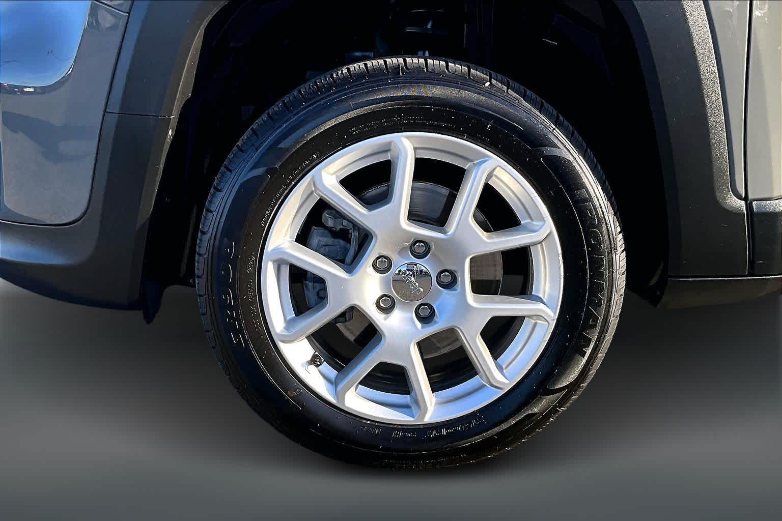 Thumbnail: 2021 Jeep Renegade - 8