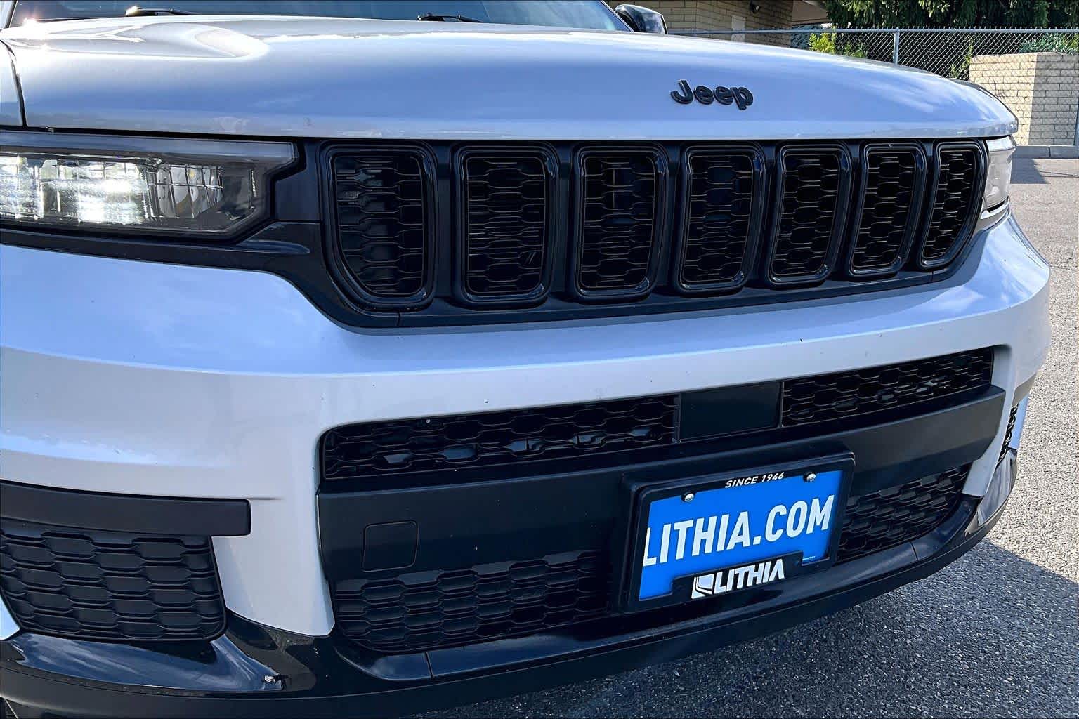 Thumbnail: 2024 Jeep Grand Cherokee L - 33