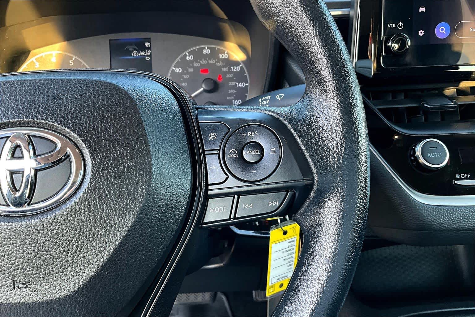 Thumbnail: 2023 Toyota Corolla - 25