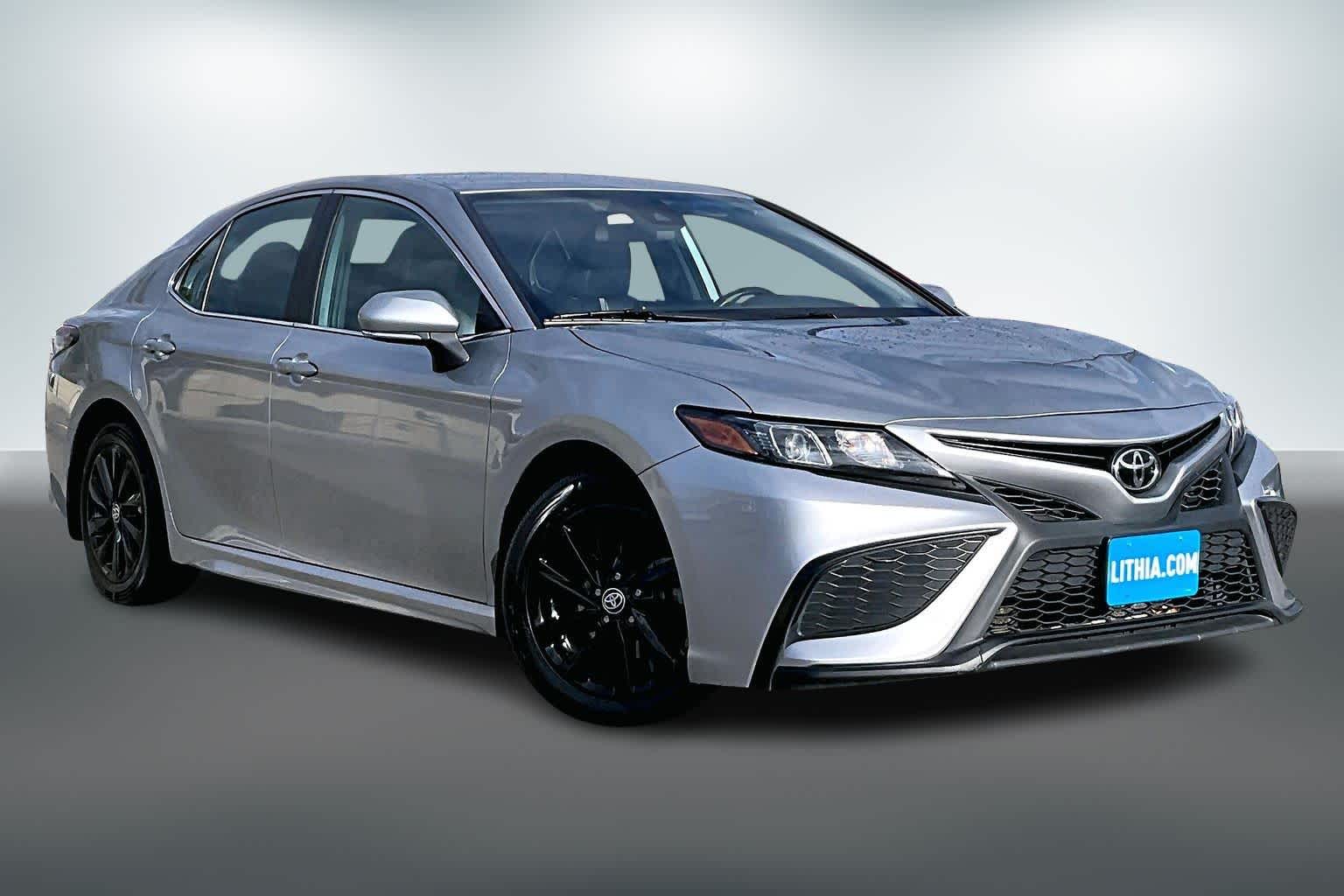 Thumbnail: 2022 Toyota Camry - 21