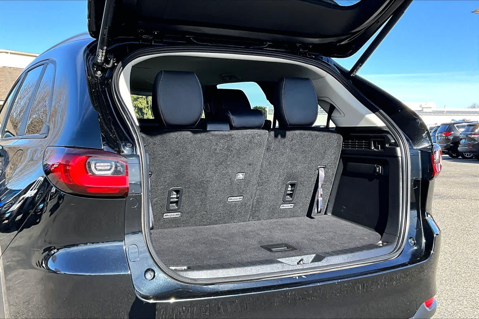 Thumbnail: 2025 Mazda CX-90 - 17