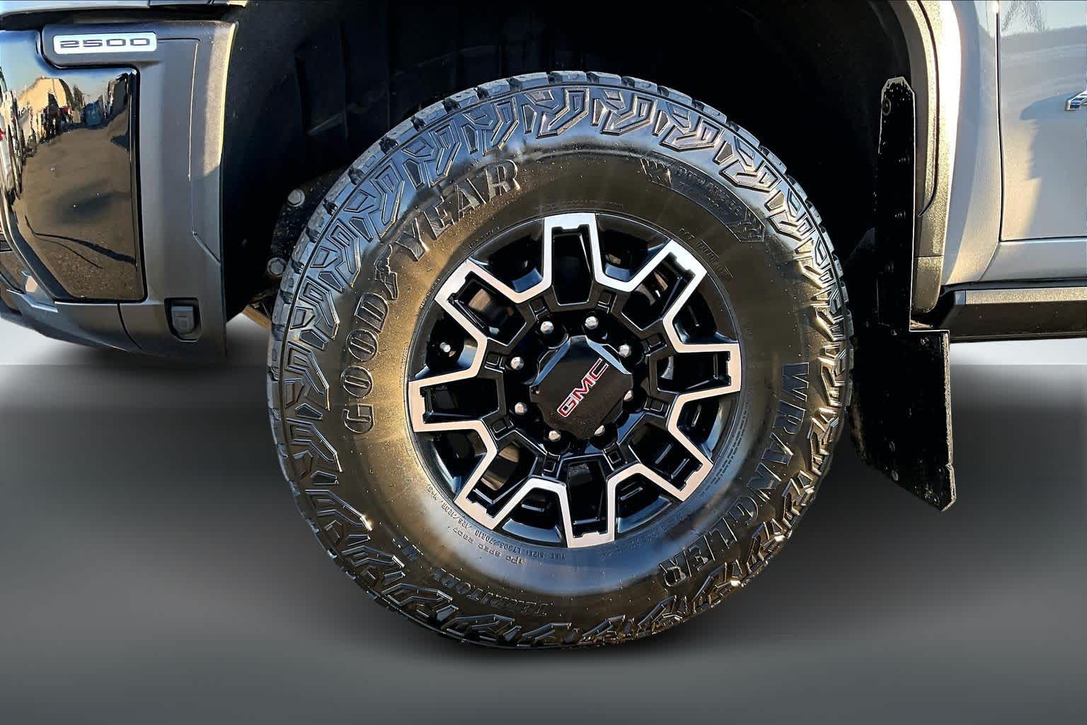 Thumbnail: 2024 GMC Sierra 2500 - 8