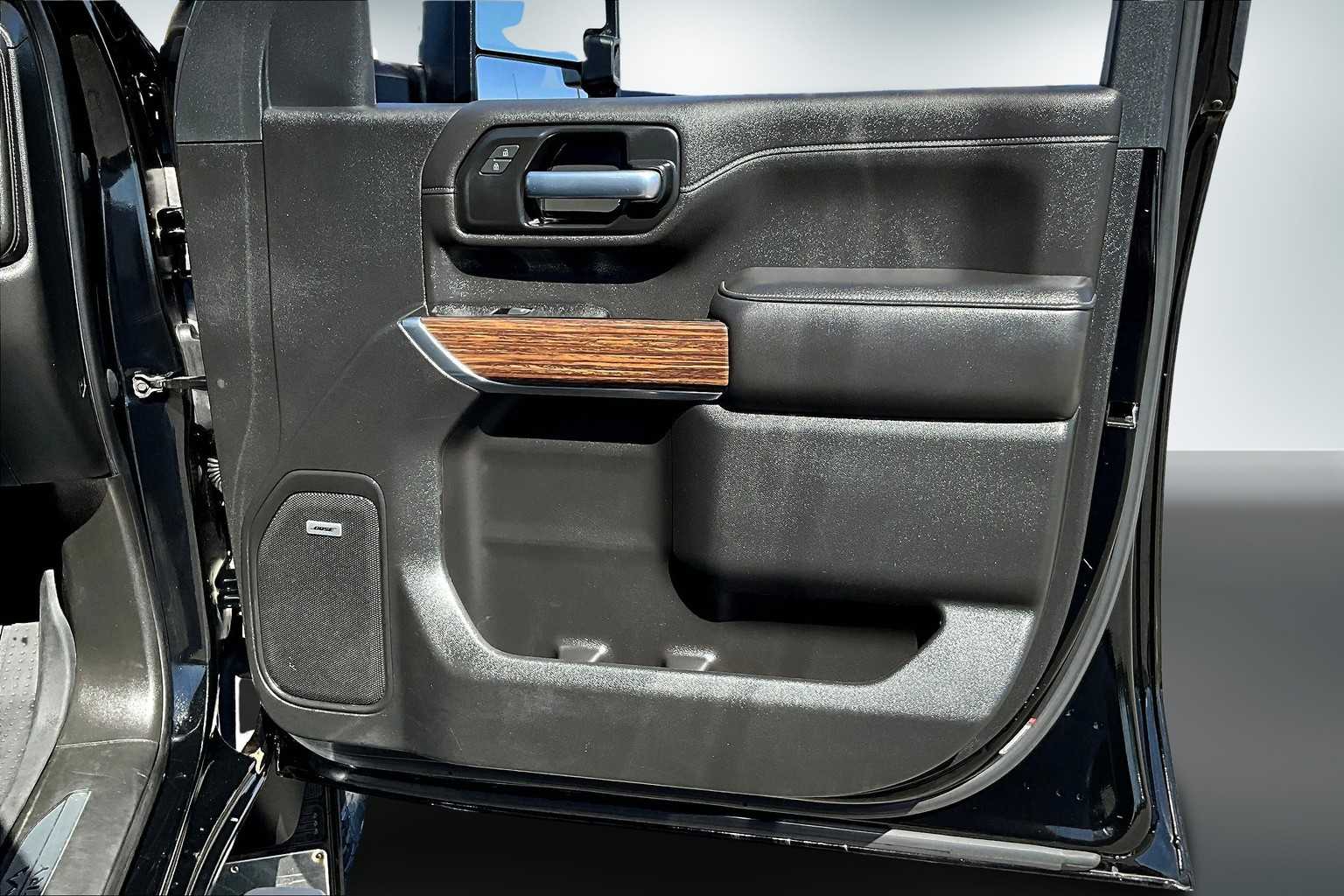 Thumbnail: 2020 Chevrolet Silverado 3500 - 28