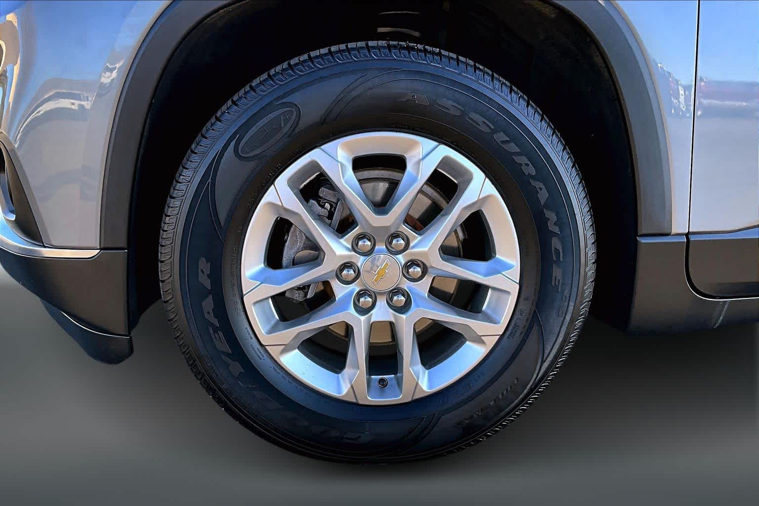 Thumbnail: 2019 Chevrolet Traverse - 8