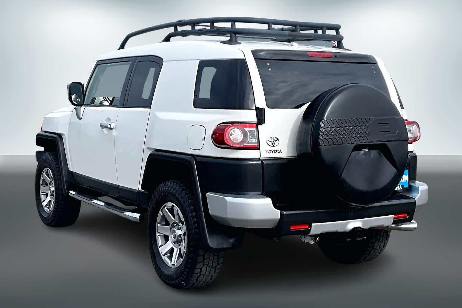 Thumbnail: 2014 Toyota FJ Cruiser - 4