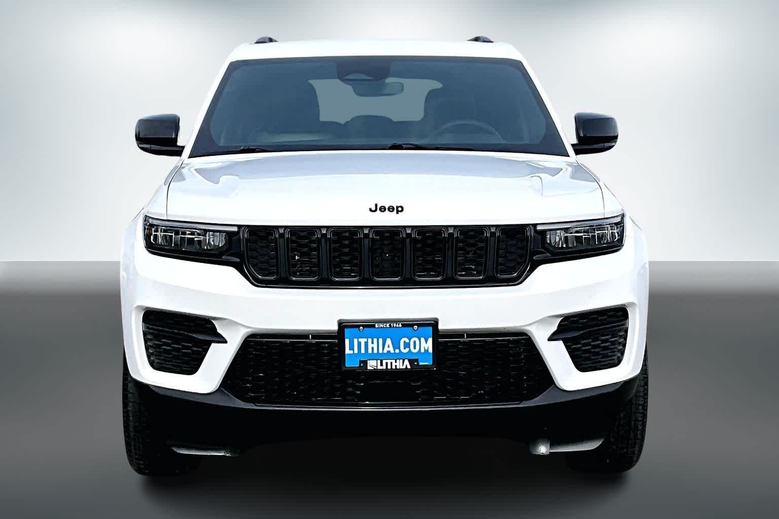 Thumbnail: 2024 Jeep Grand Cherokee - 6