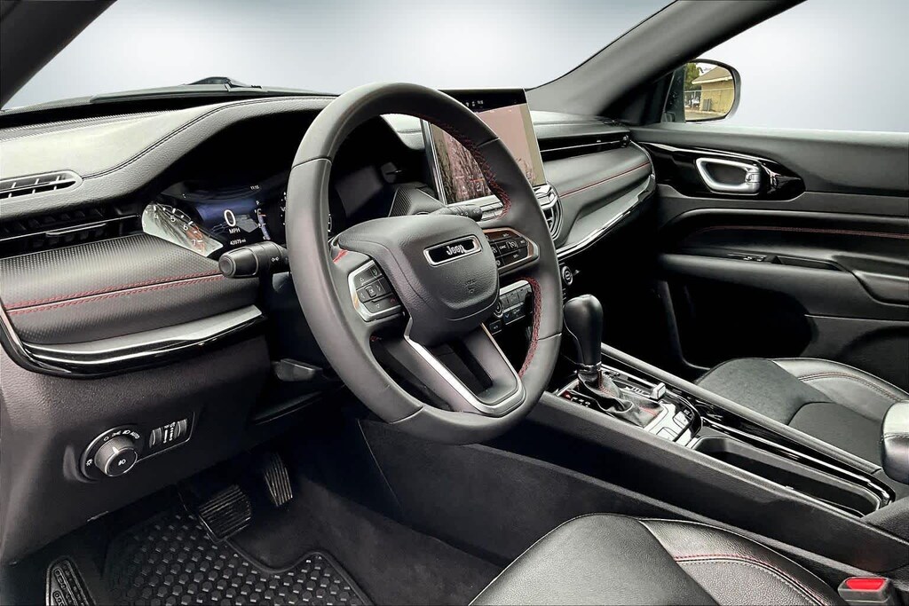 Used 2024 Jeep Compass Trailhawk SUV