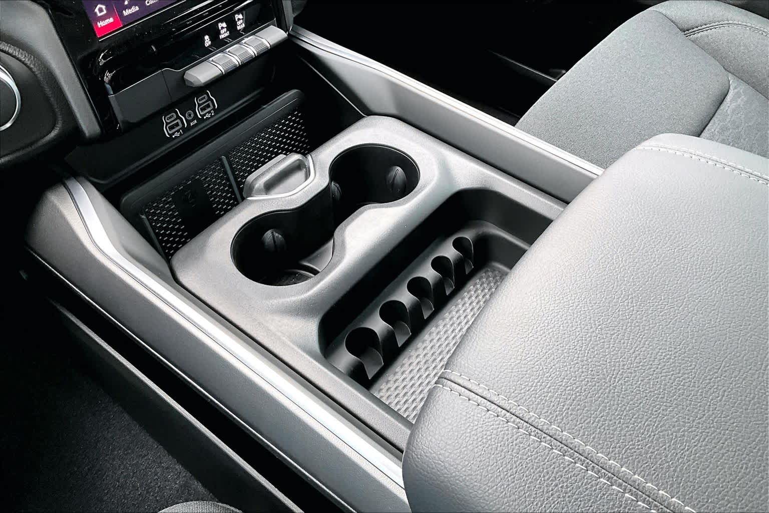 Thumbnail: 2026 RAM 1500 - 17
