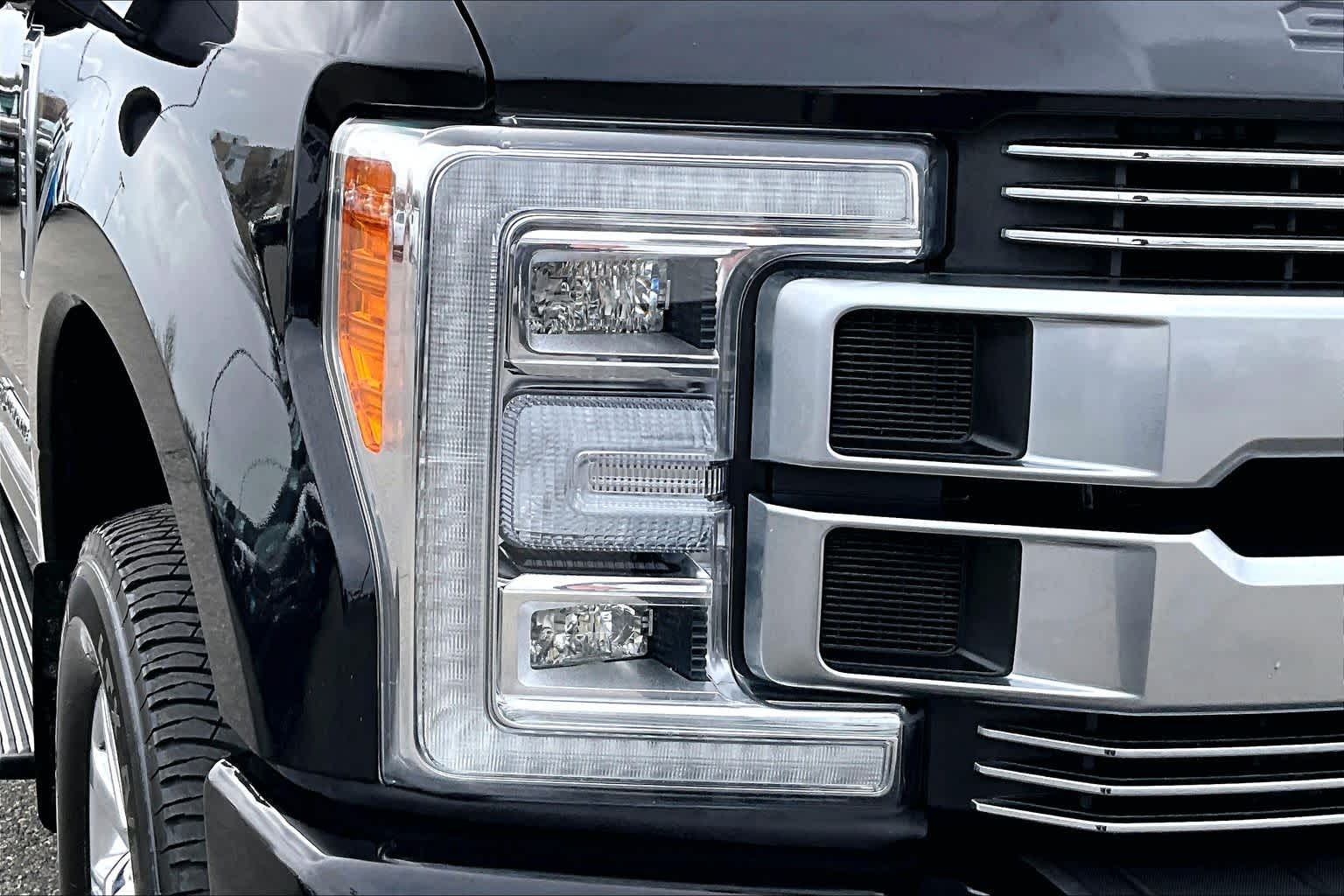 Thumbnail: 2019 Ford Econoline - 30