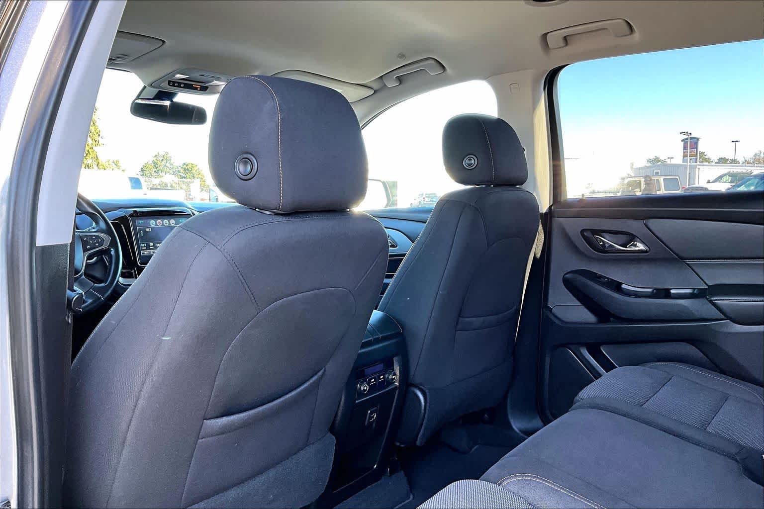 Thumbnail: 2019 Chevrolet Traverse - 12