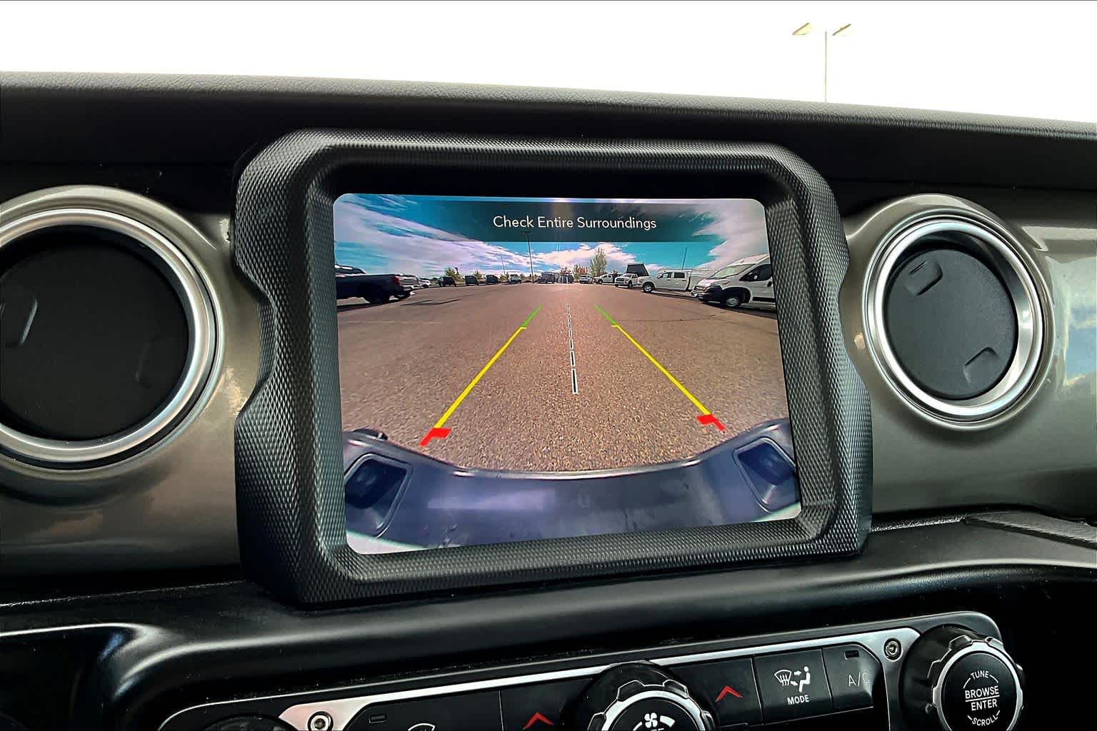 Thumbnail: 2023 Jeep Gladiator - 26