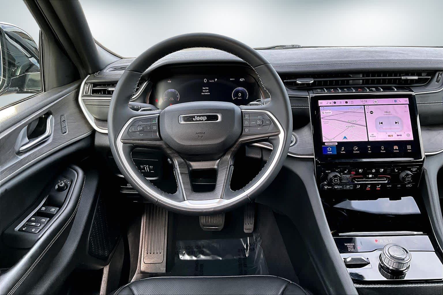 Thumbnail: 2024 Jeep Grand Cherokee L - 14