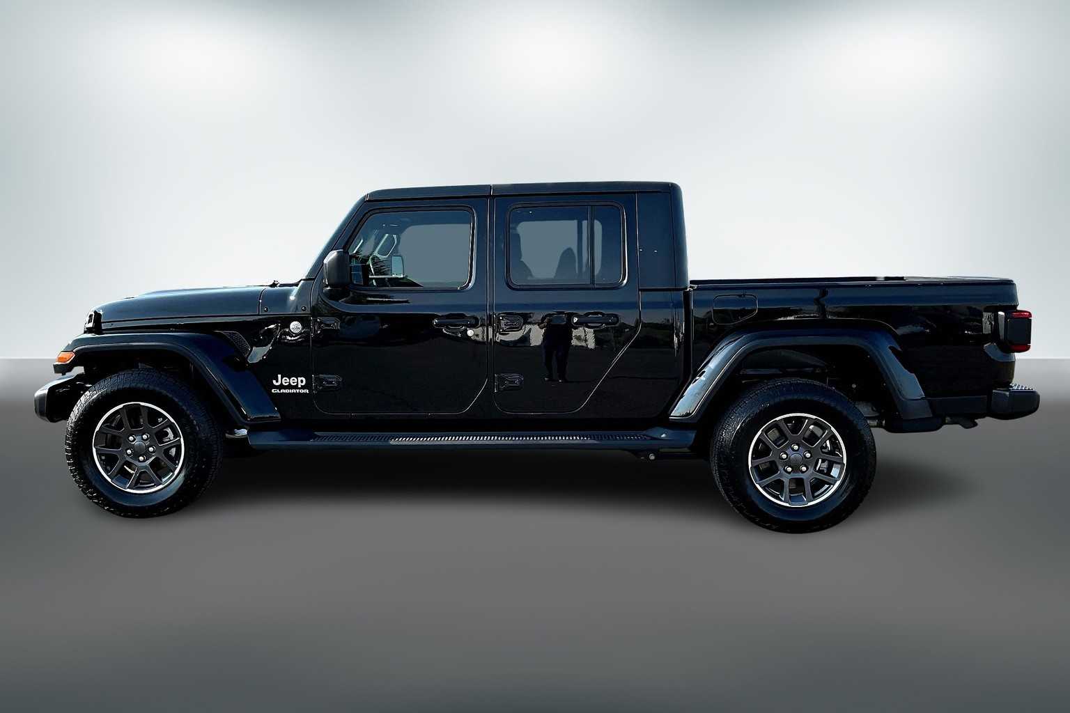 Thumbnail: 2020 Jeep Gladiator - 3