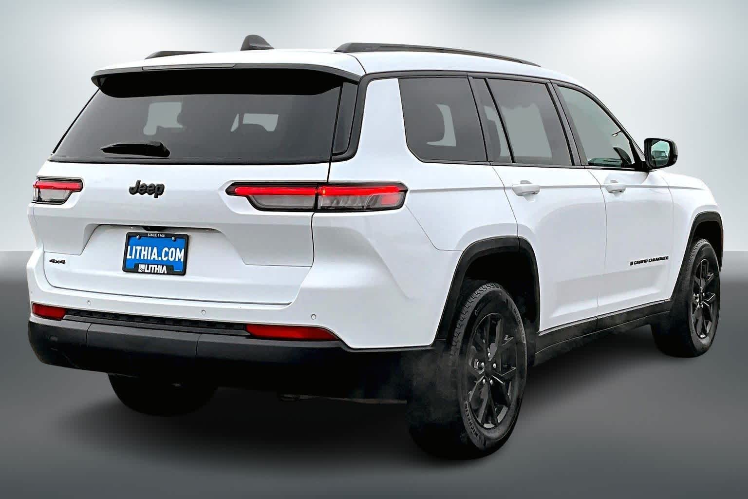 Thumbnail: 2024 Jeep Grand Cherokee L - 21