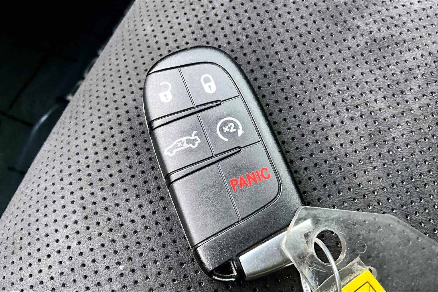 Thumbnail: 2016 Dodge Challenger - 18