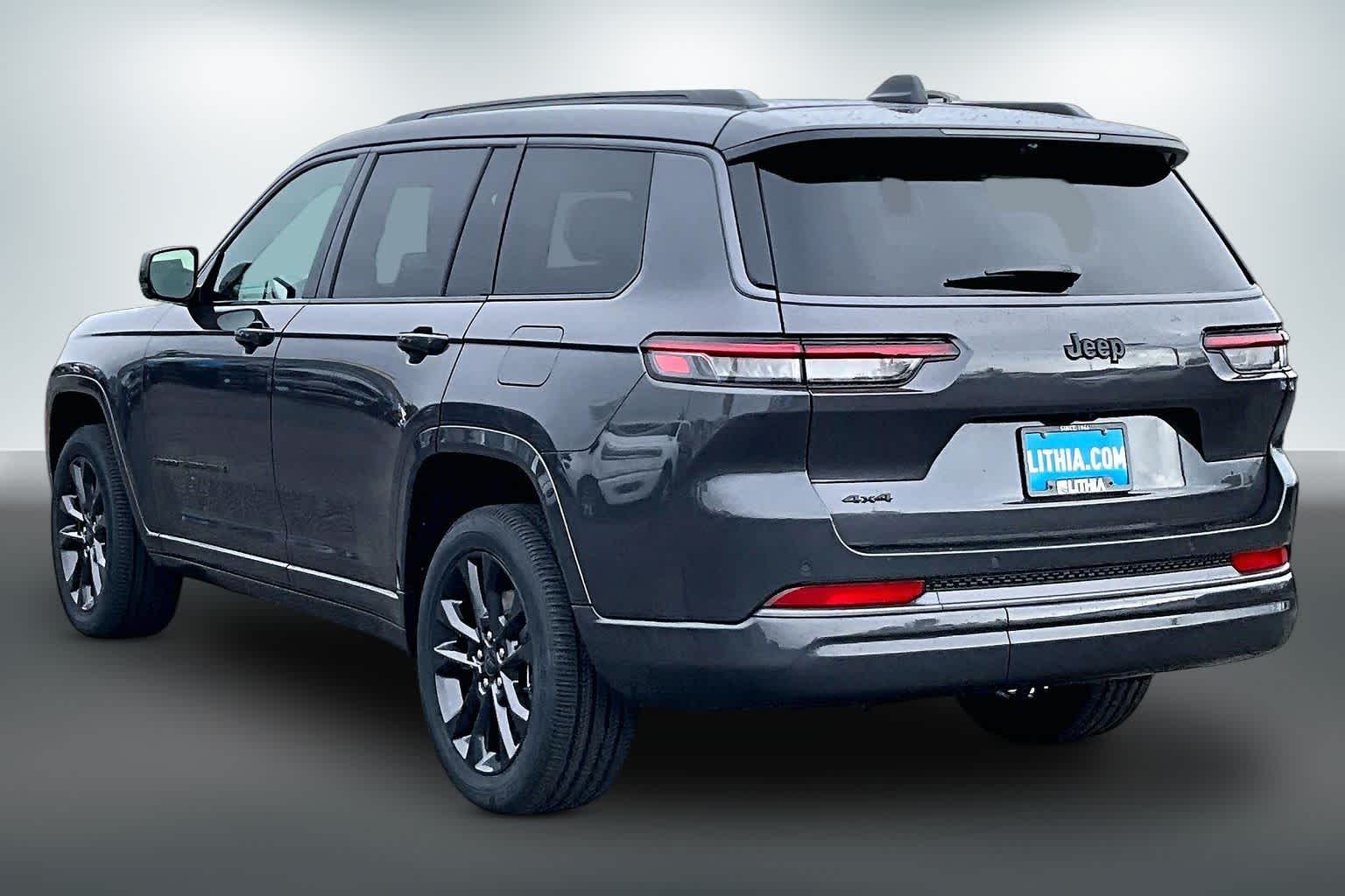 Thumbnail: 2026 Jeep Grand Cherokee - 4