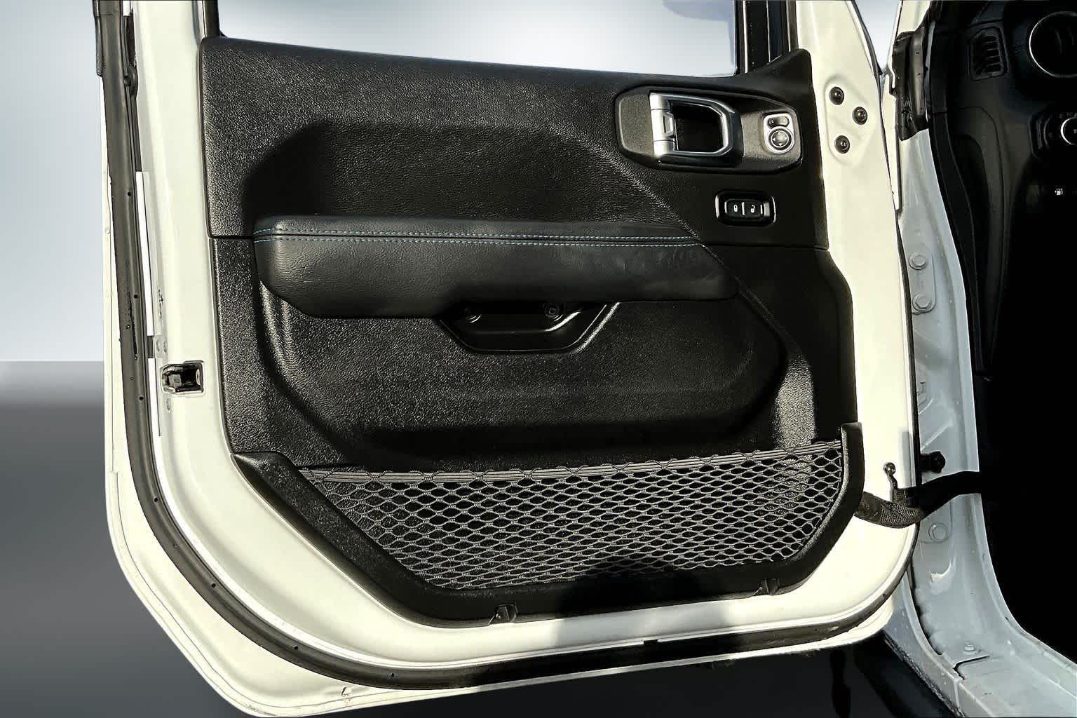 Thumbnail: 2021 Jeep Wrangler - 27