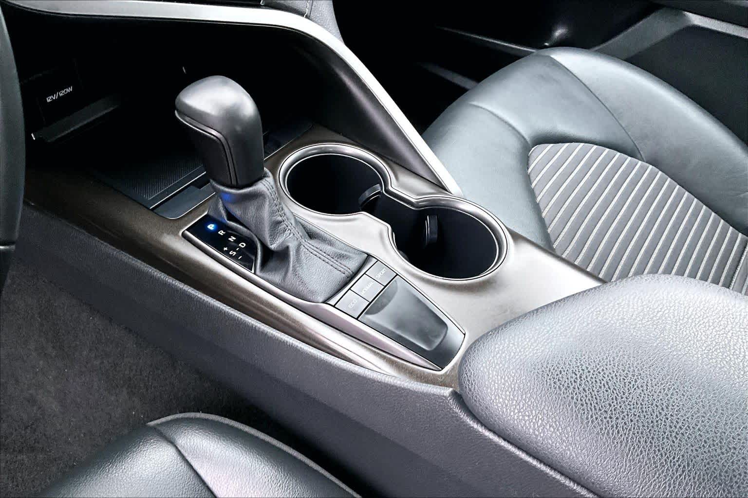 Thumbnail: 2023 Toyota Camry - 16