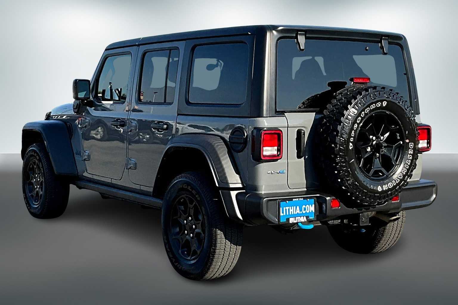 Thumbnail: 2023 Jeep Wrangler - 4