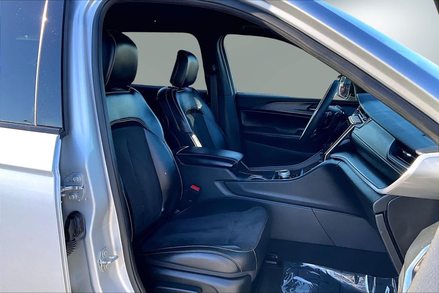 Thumbnail: 2024 Jeep Grand Cherokee L - 13