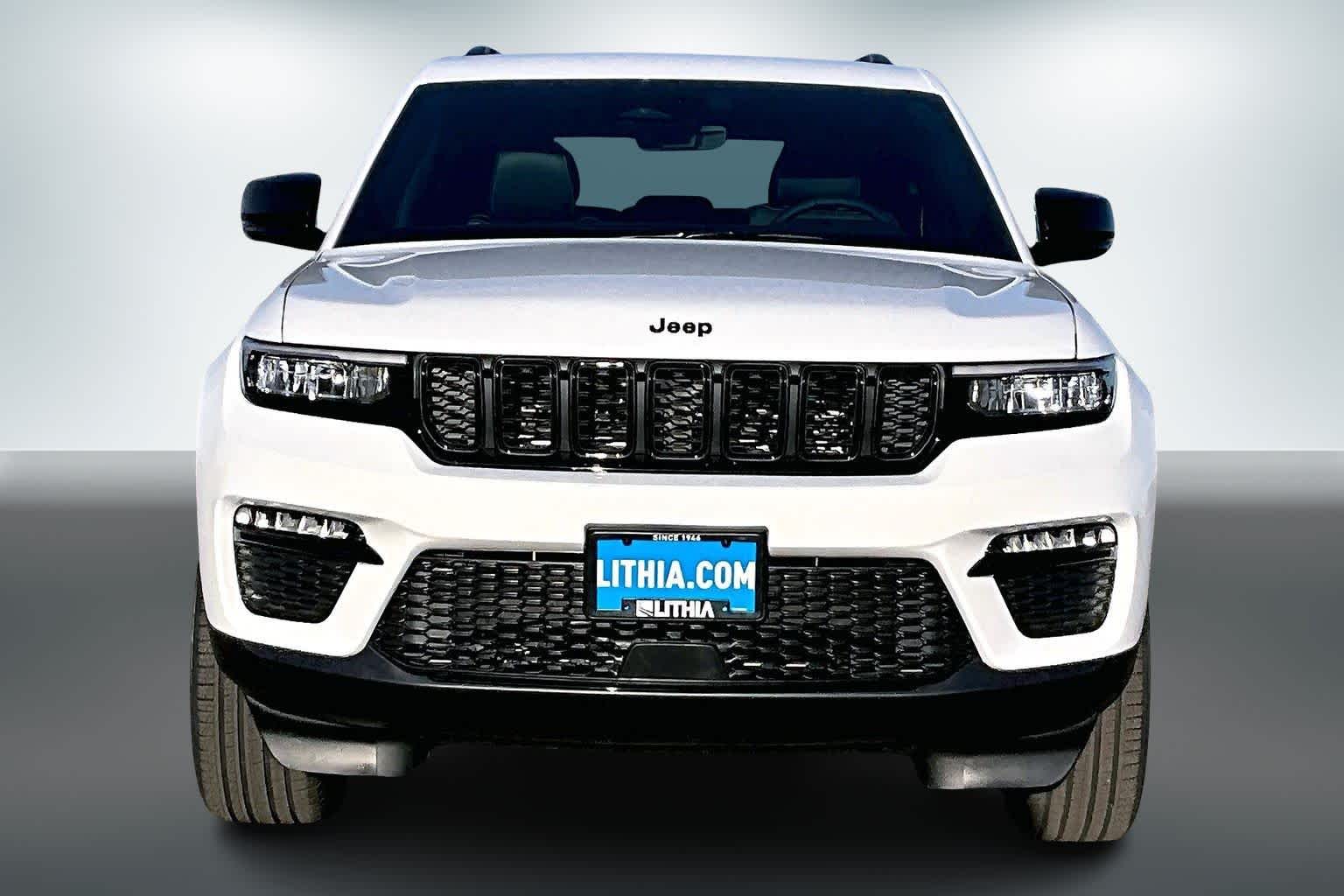 Thumbnail: 2025 Jeep Grand Cherokee - 6